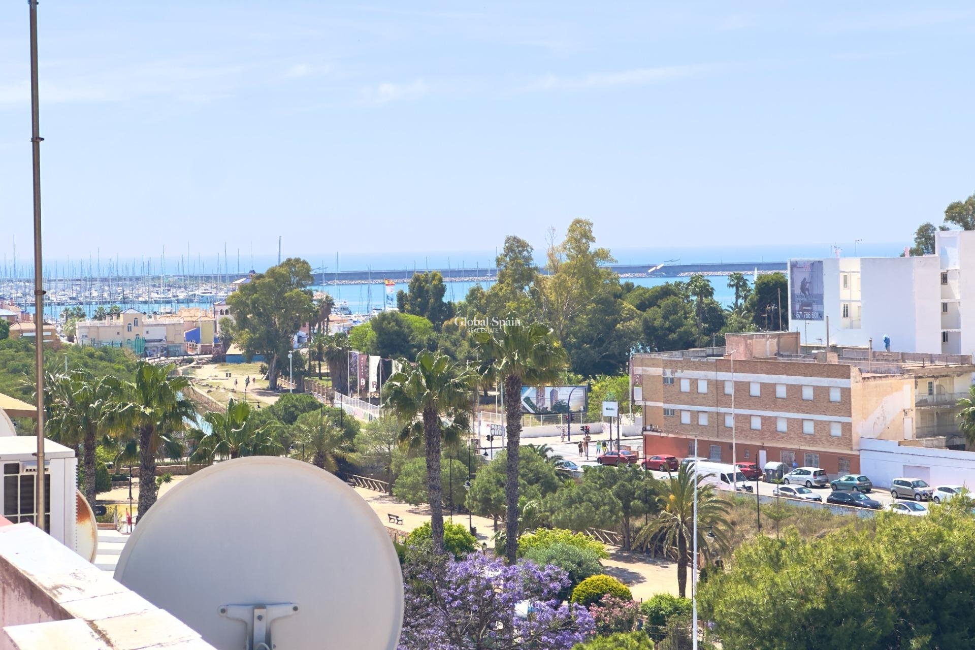 Odsprzedaż - MIESZKANIE -
TORREVIEJA - Acequion
