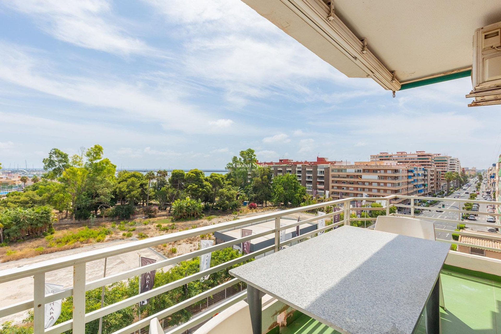 Odsprzedaż - MIESZKANIE -
TORREVIEJA - Acequion