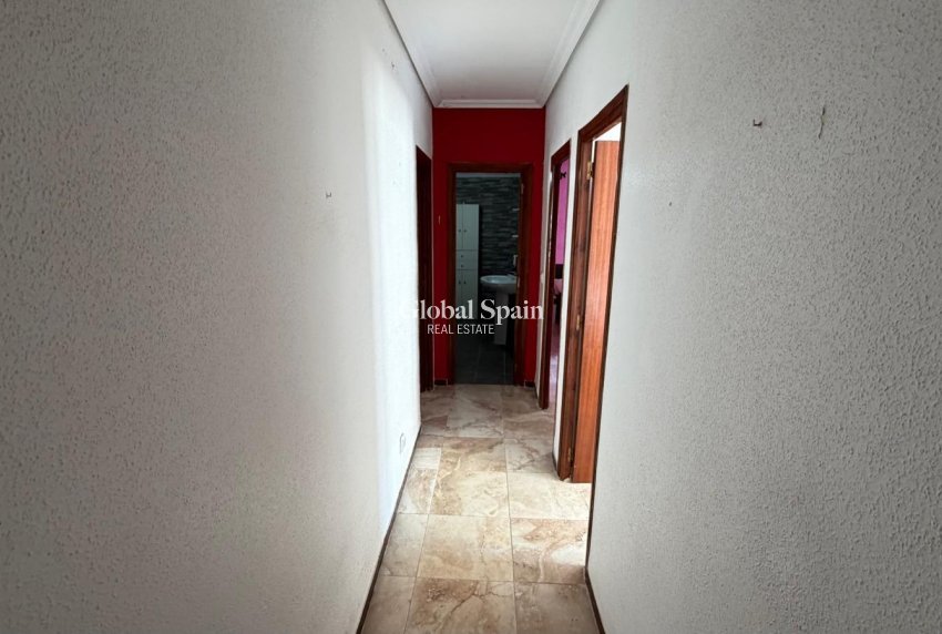 Odsprzedaż - MIESZKANIE -
TORREVIEJA - Acequion