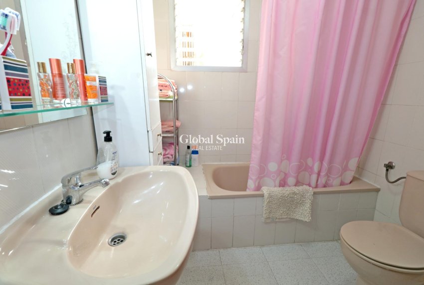 Odsprzedaż - MIESZKANIE -
TORREVIEJA - Acequion