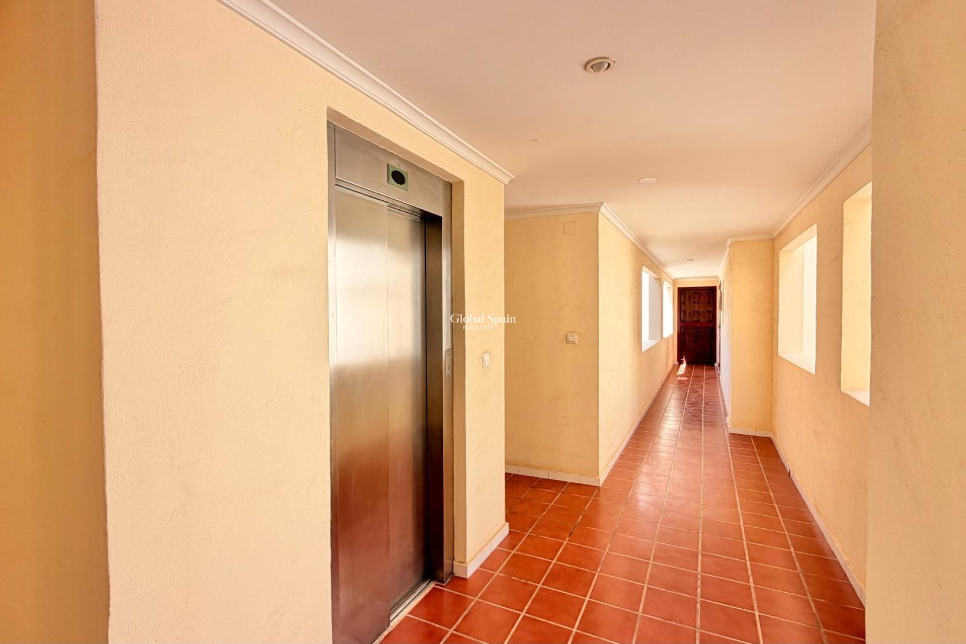 Odsprzedaż - MIESZKANIE -
TORREVIEJA - Aldea del mar