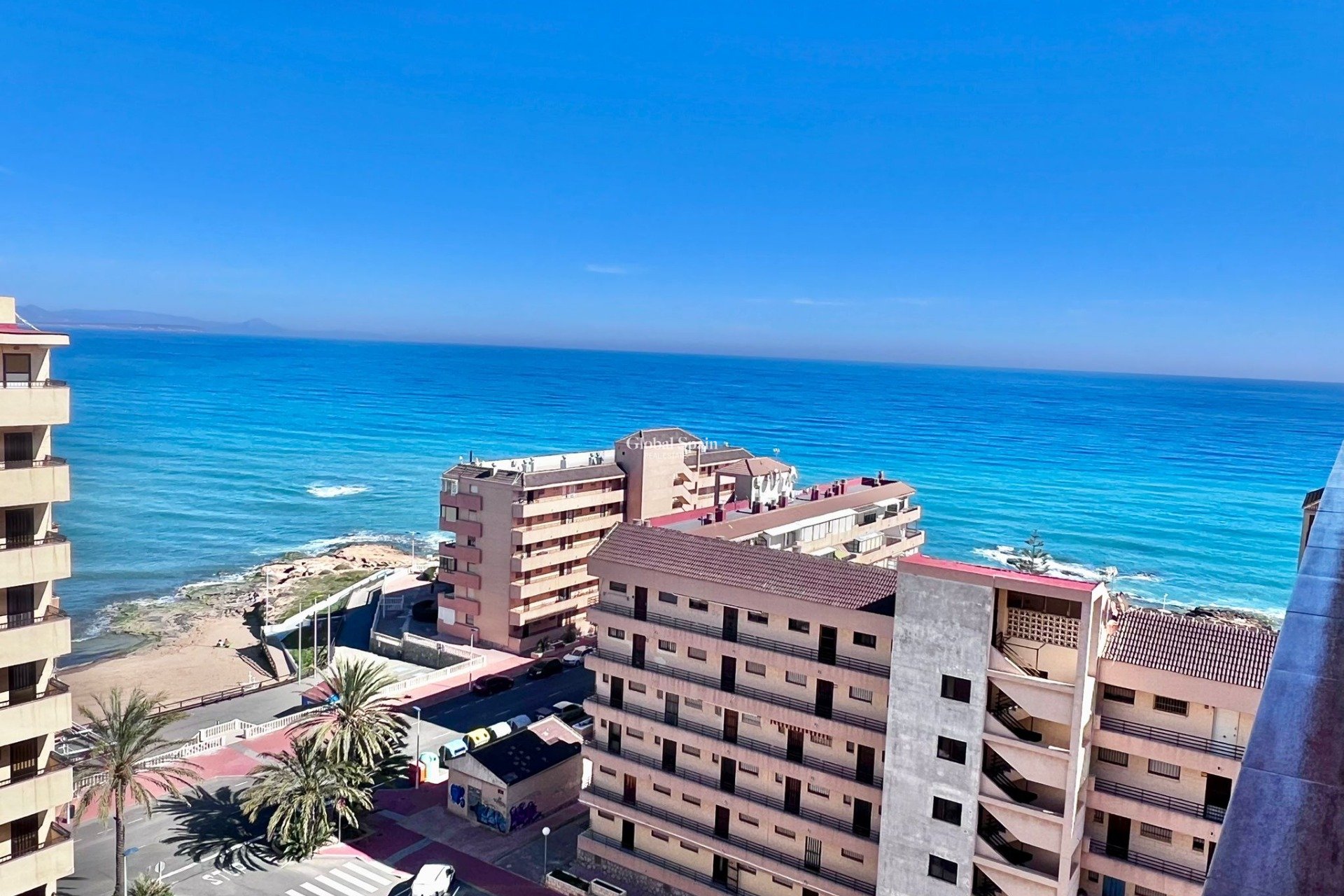 Odsprzedaż - MIESZKANIE -
TORREVIEJA - Cabo Cervera