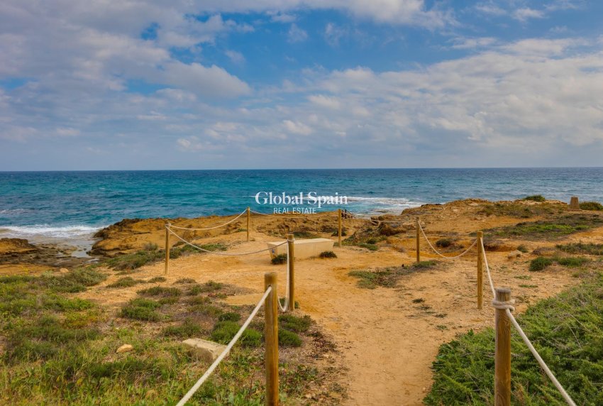 Odsprzedaż - MIESZKANIE -
TORREVIEJA - Cabo Cervera