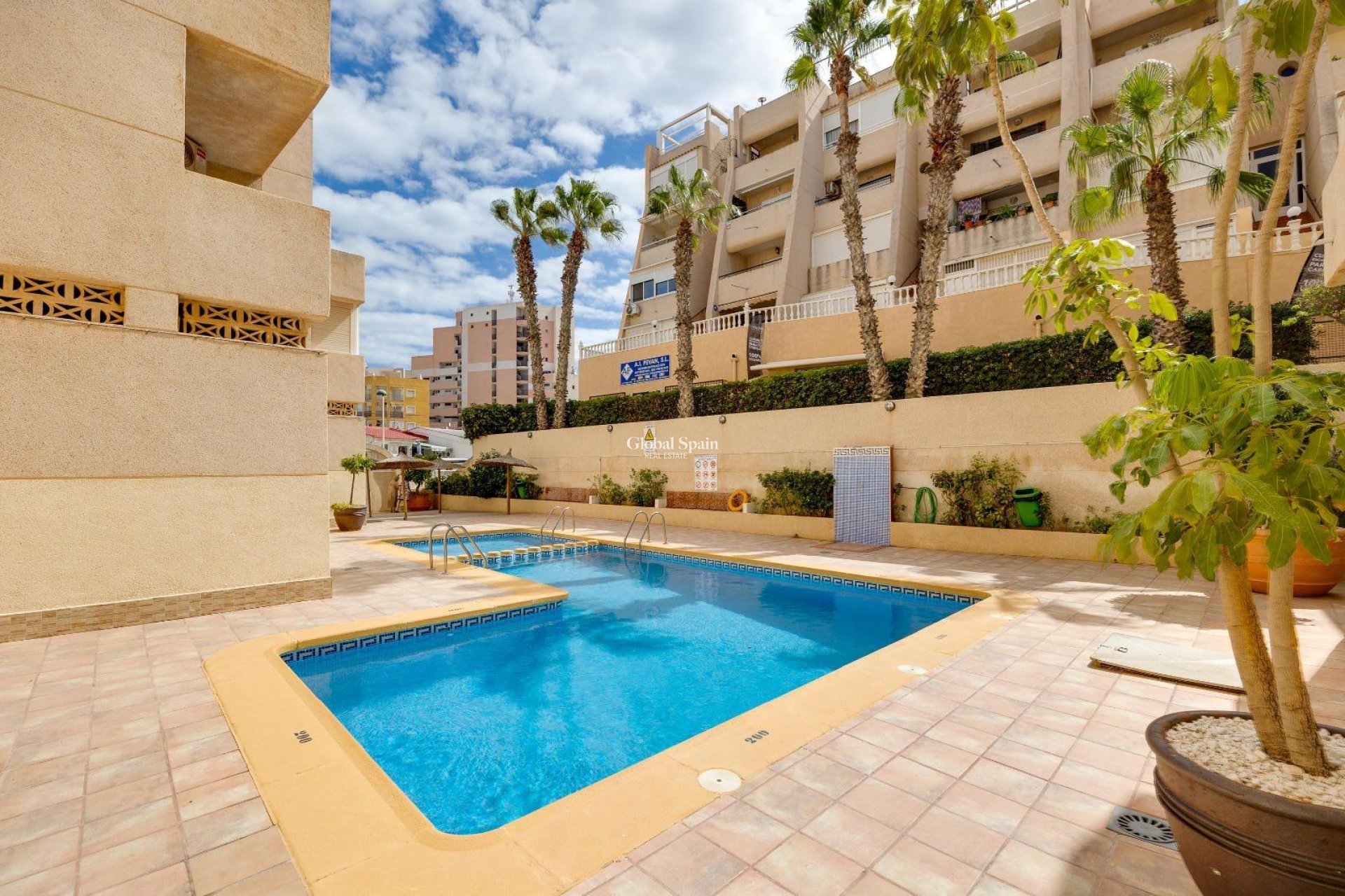 Odsprzedaż - MIESZKANIE -
TORREVIEJA - Cabo Cervera