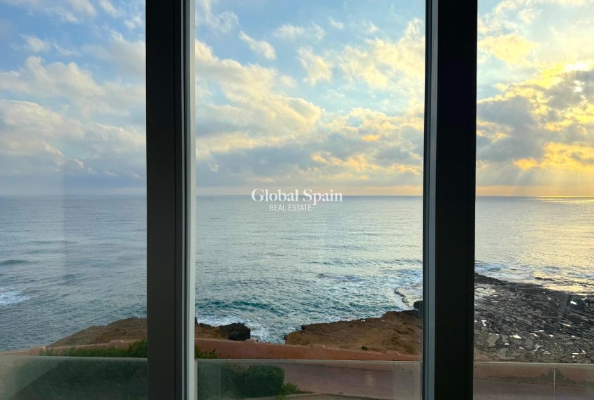 Odsprzedaż - MIESZKANIE -
TORREVIEJA - Cabo Cervera