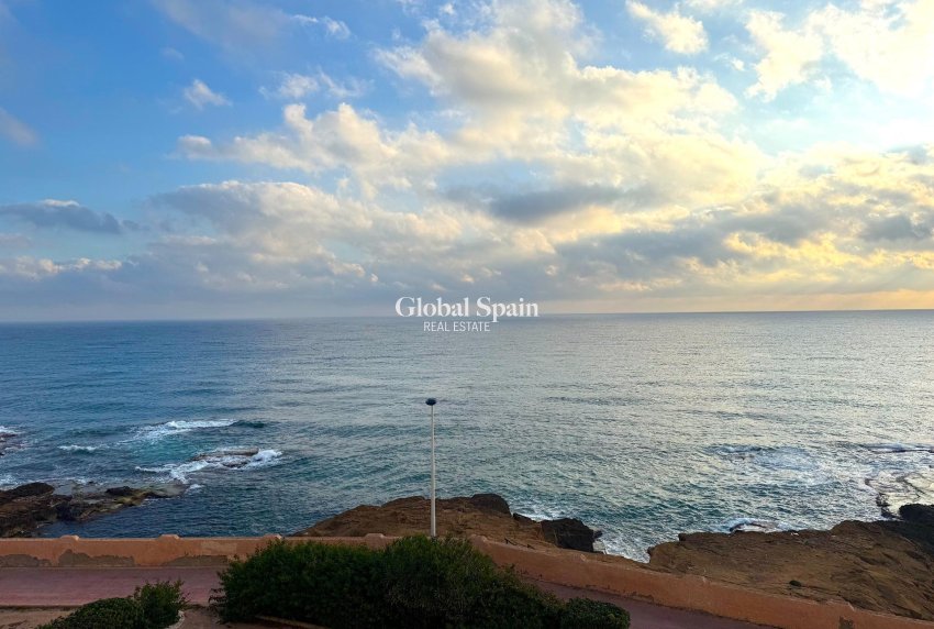Odsprzedaż - MIESZKANIE -
TORREVIEJA - Cabo Cervera