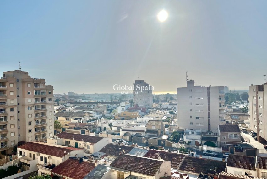 Odsprzedaż - MIESZKANIE -
TORREVIEJA - Calas blanca