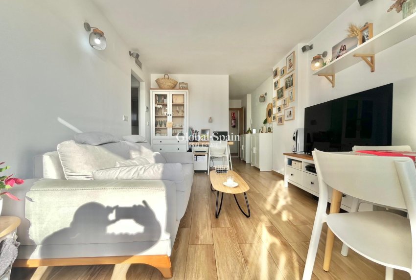 Odsprzedaż - MIESZKANIE -
TORREVIEJA - Calas blanca