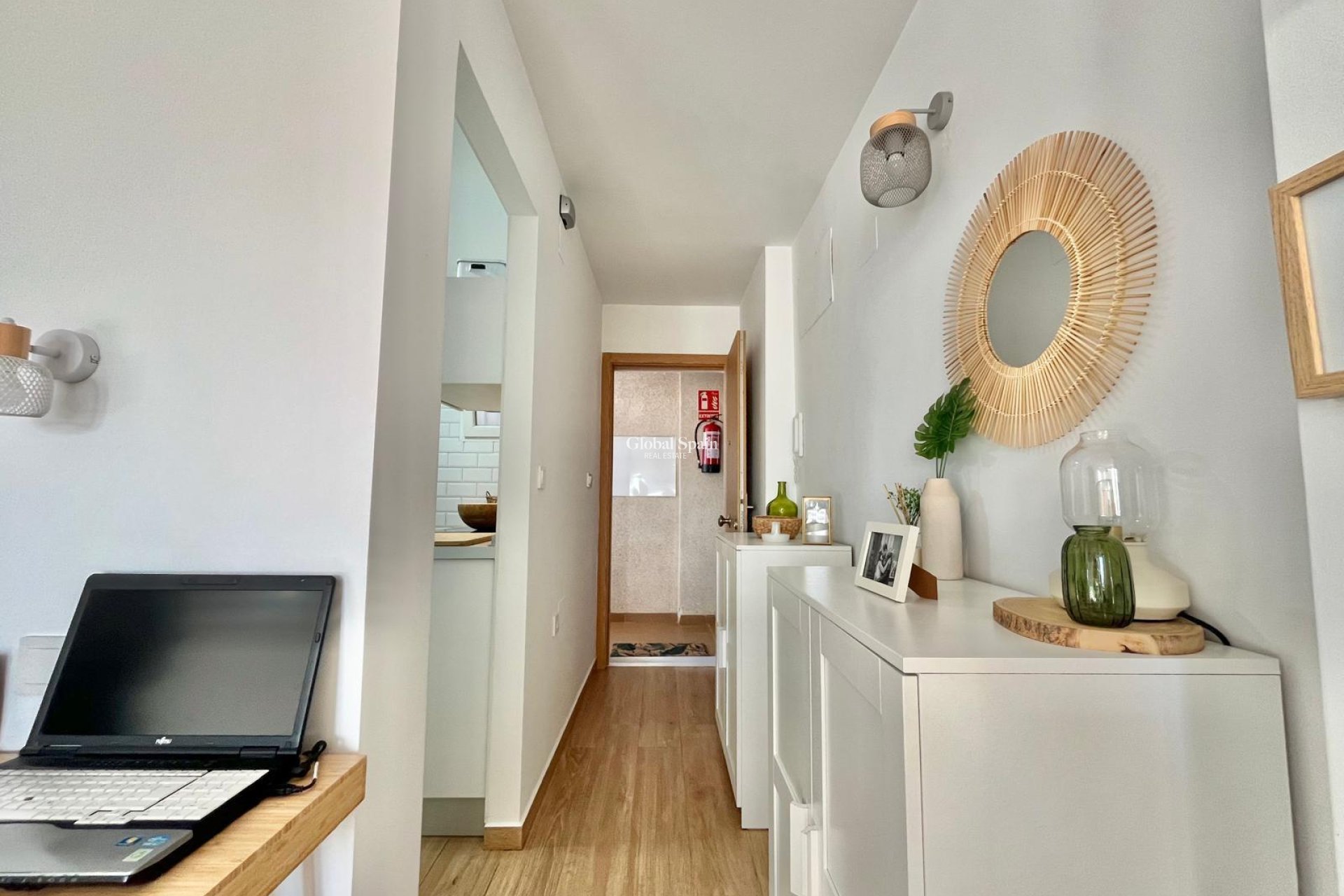 Odsprzedaż - MIESZKANIE -
TORREVIEJA - Calas blanca