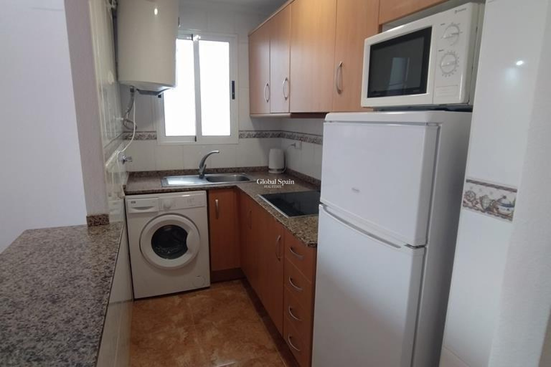 Odsprzedaż - MIESZKANIE -
TORREVIEJA - CASCO URBANO