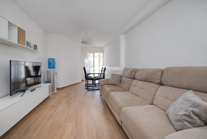 Odsprzedaż - MIESZKANIE -
TORREVIEJA - Center