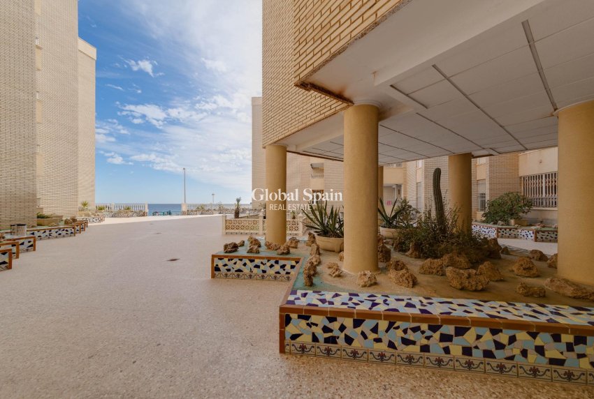 Odsprzedaż - MIESZKANIE -
TORREVIEJA - Center