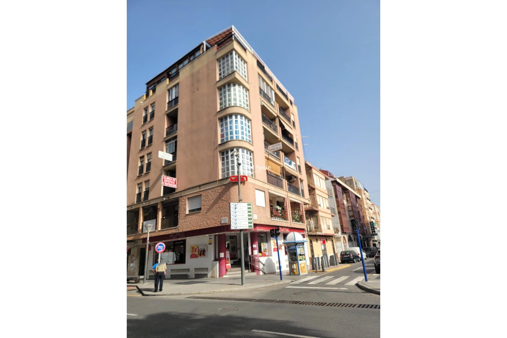 Odsprzedaż - MIESZKANIE -
TORREVIEJA - Center