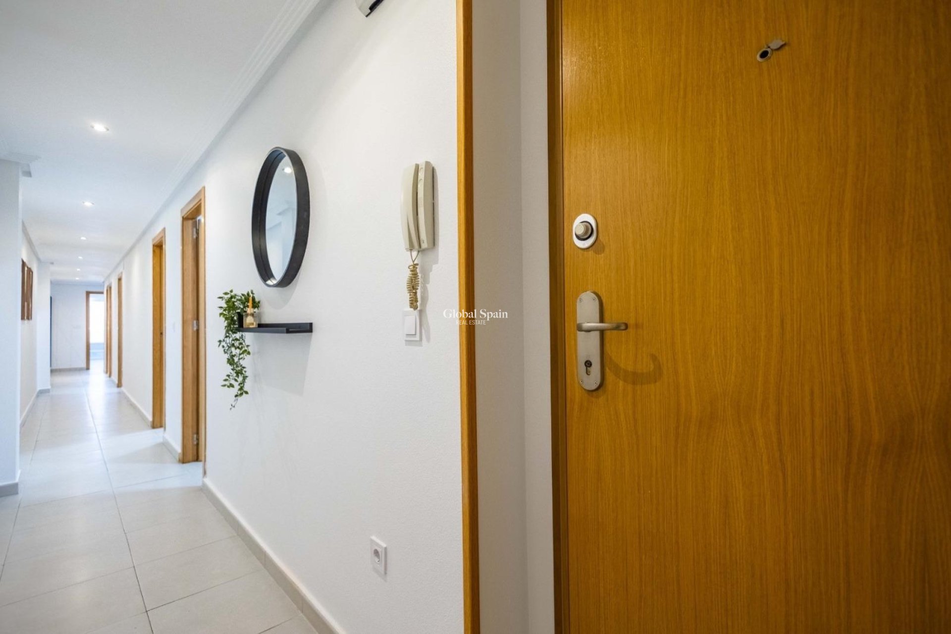 Odsprzedaż - MIESZKANIE -
TORREVIEJA - Center