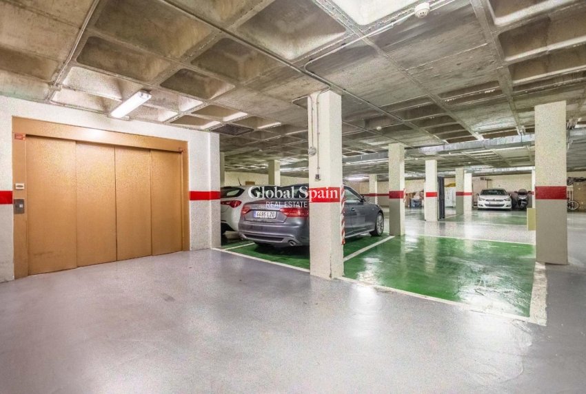 Odsprzedaż - MIESZKANIE -
TORREVIEJA - Center