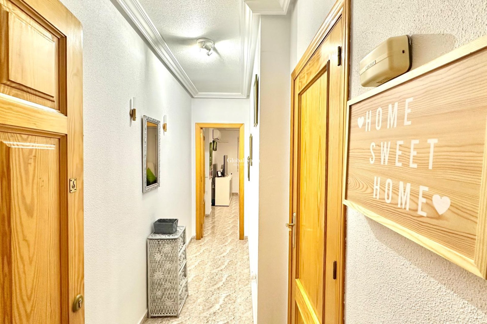 Odsprzedaż - MIESZKANIE -
TORREVIEJA - Center