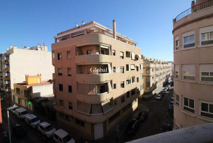 Odsprzedaż - MIESZKANIE -
TORREVIEJA - Center