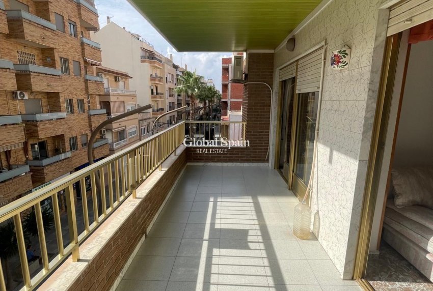 Odsprzedaż - MIESZKANIE -
TORREVIEJA - Center