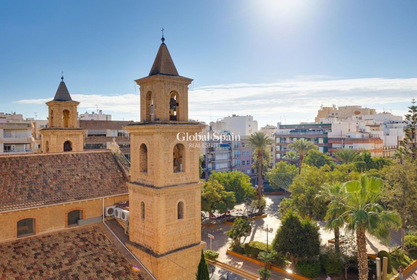 Odsprzedaż - MIESZKANIE -
TORREVIEJA - Center