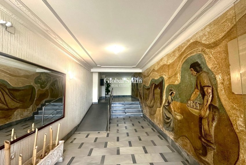 Odsprzedaż - MIESZKANIE -
TORREVIEJA - Center