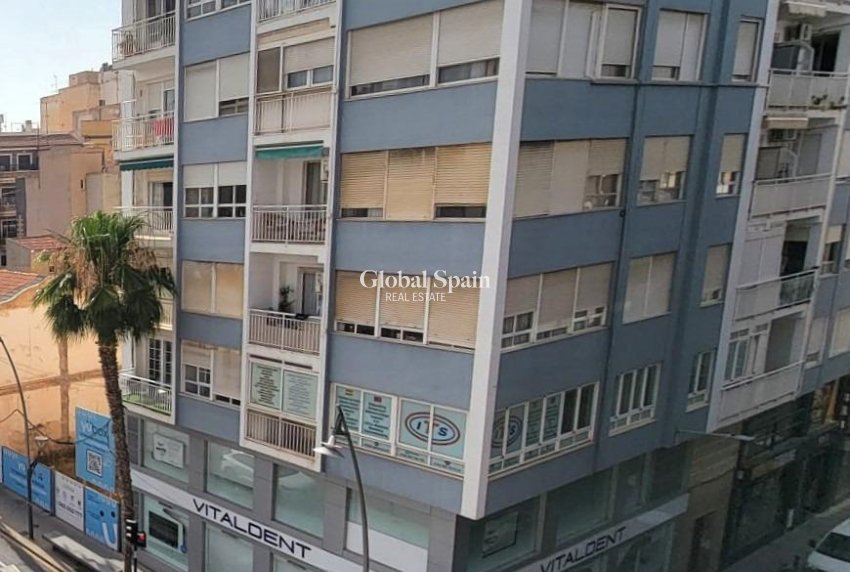 Odsprzedaż - MIESZKANIE -
TORREVIEJA - Center