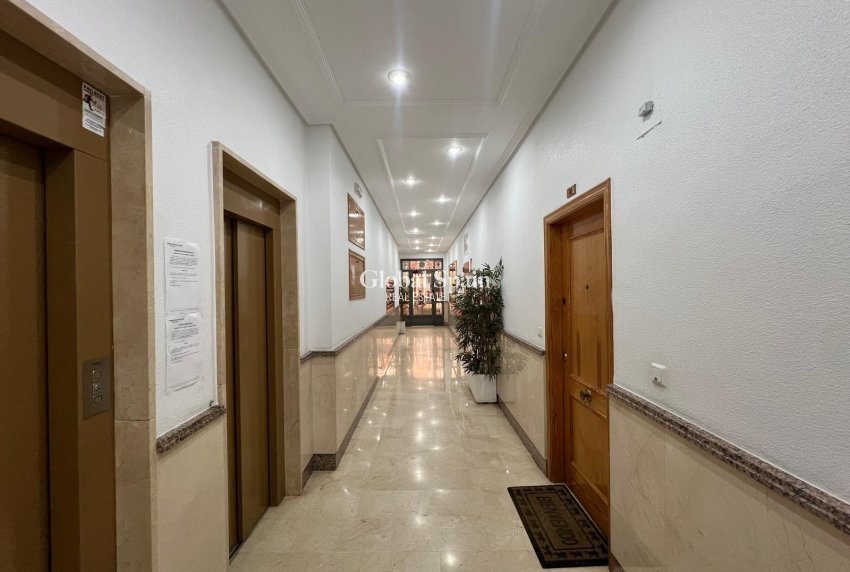 Odsprzedaż - MIESZKANIE -
TORREVIEJA - Center