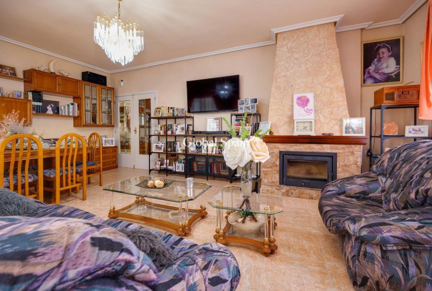 Odsprzedaż - MIESZKANIE -
TORREVIEJA - Center