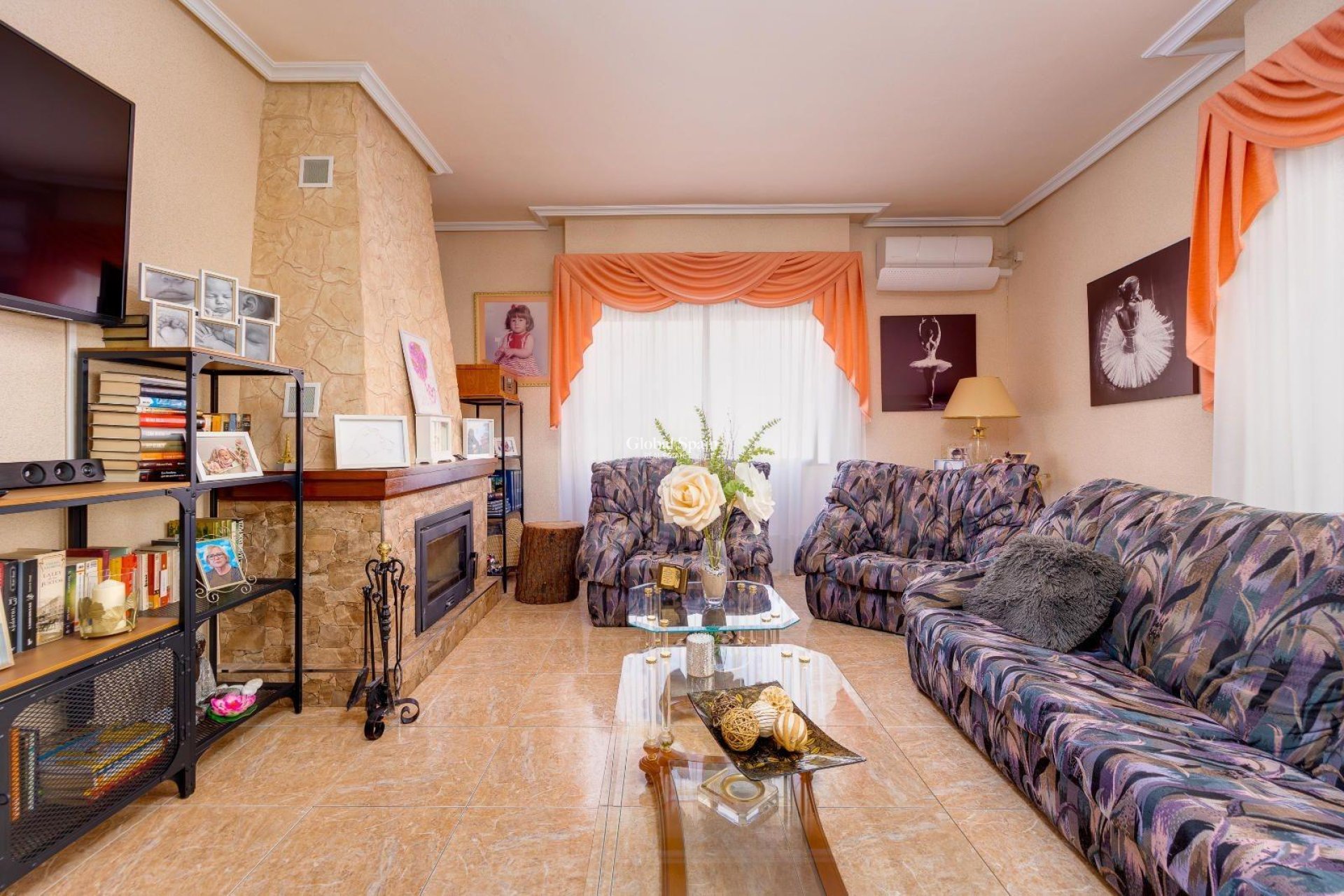 Odsprzedaż - MIESZKANIE -
TORREVIEJA - Center