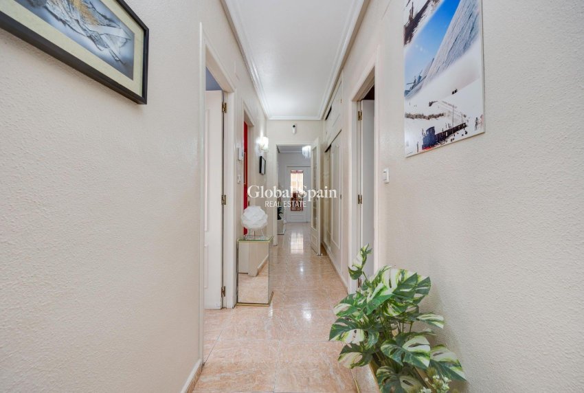 Odsprzedaż - MIESZKANIE -
TORREVIEJA - Center