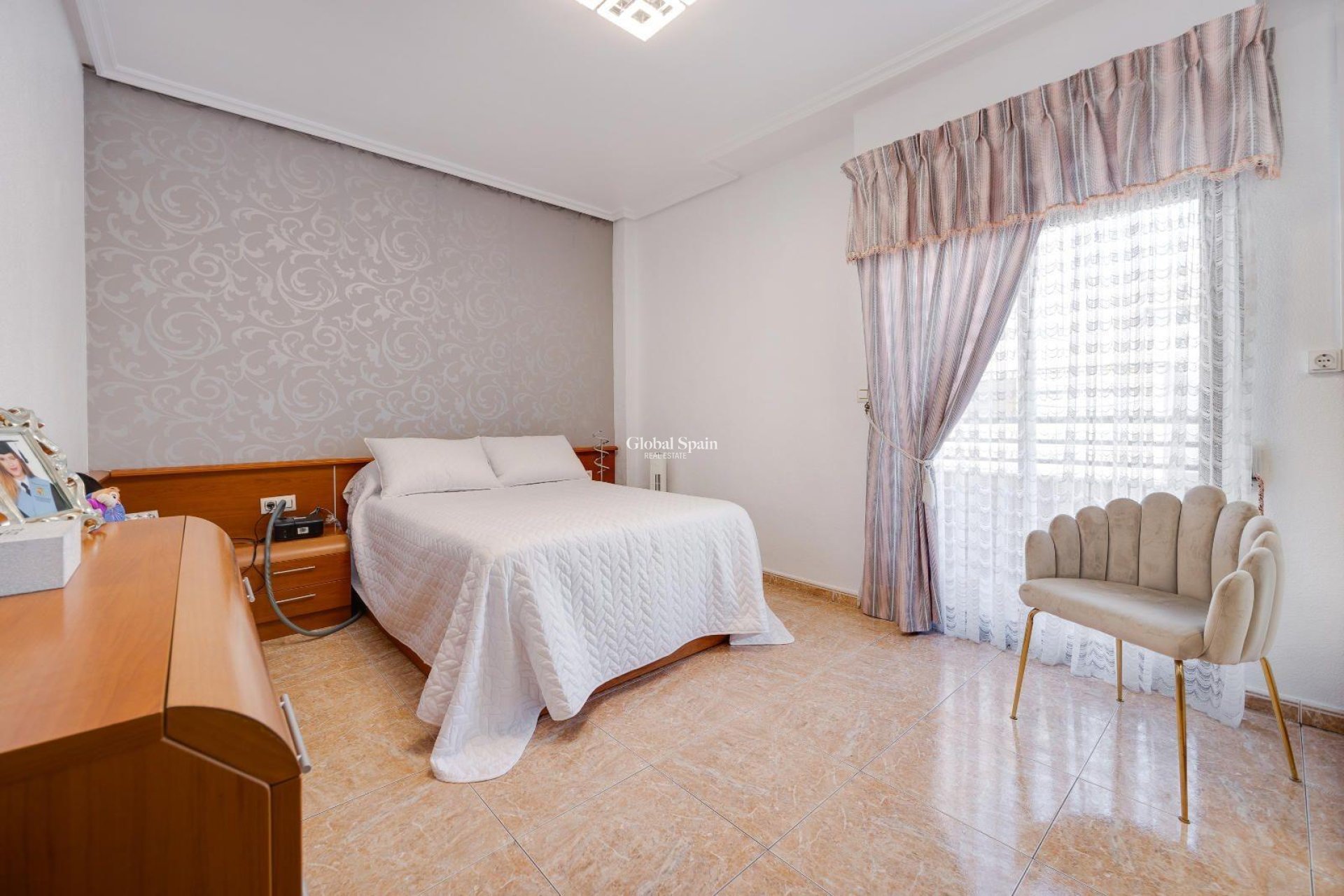Odsprzedaż - MIESZKANIE -
TORREVIEJA - Center