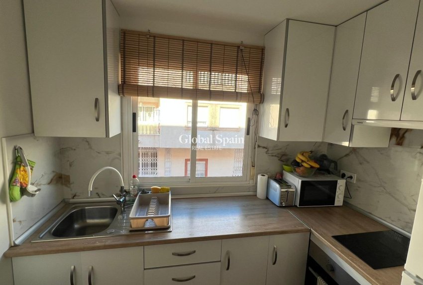 Odsprzedaż - MIESZKANIE -
TORREVIEJA - Center