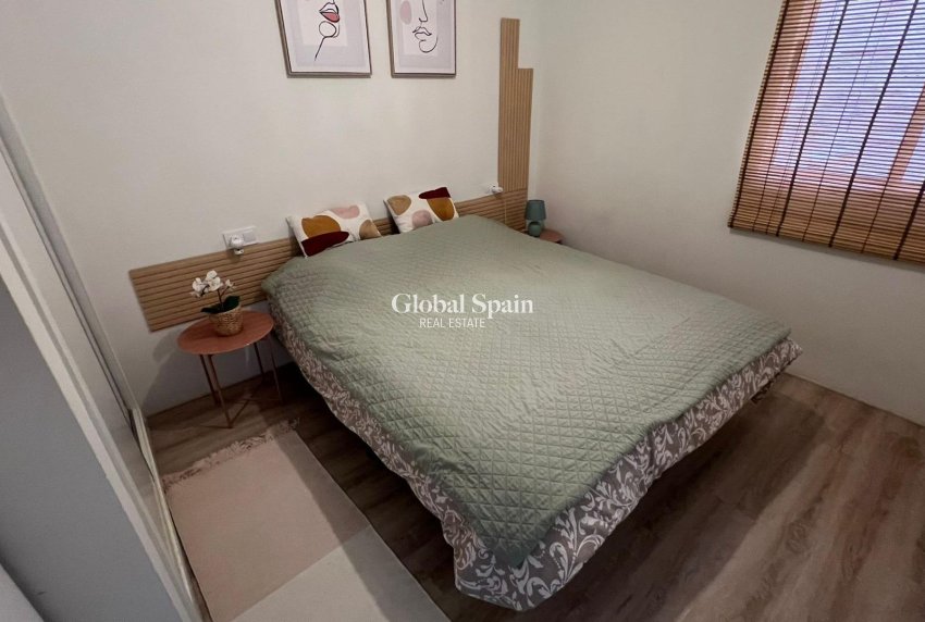 Odsprzedaż - MIESZKANIE -
TORREVIEJA - Center