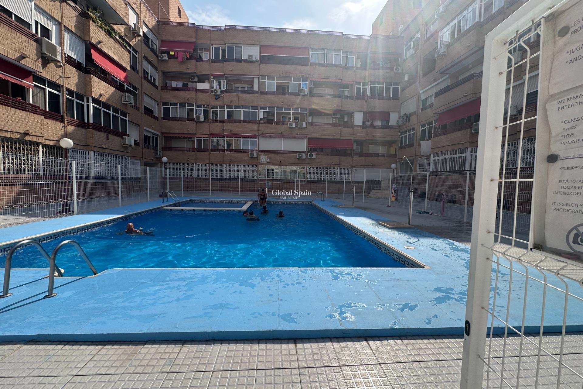 Odsprzedaż - MIESZKANIE -
TORREVIEJA - Center