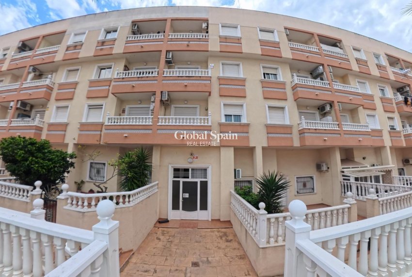 Odsprzedaż - MIESZKANIE -
TORREVIEJA - Center