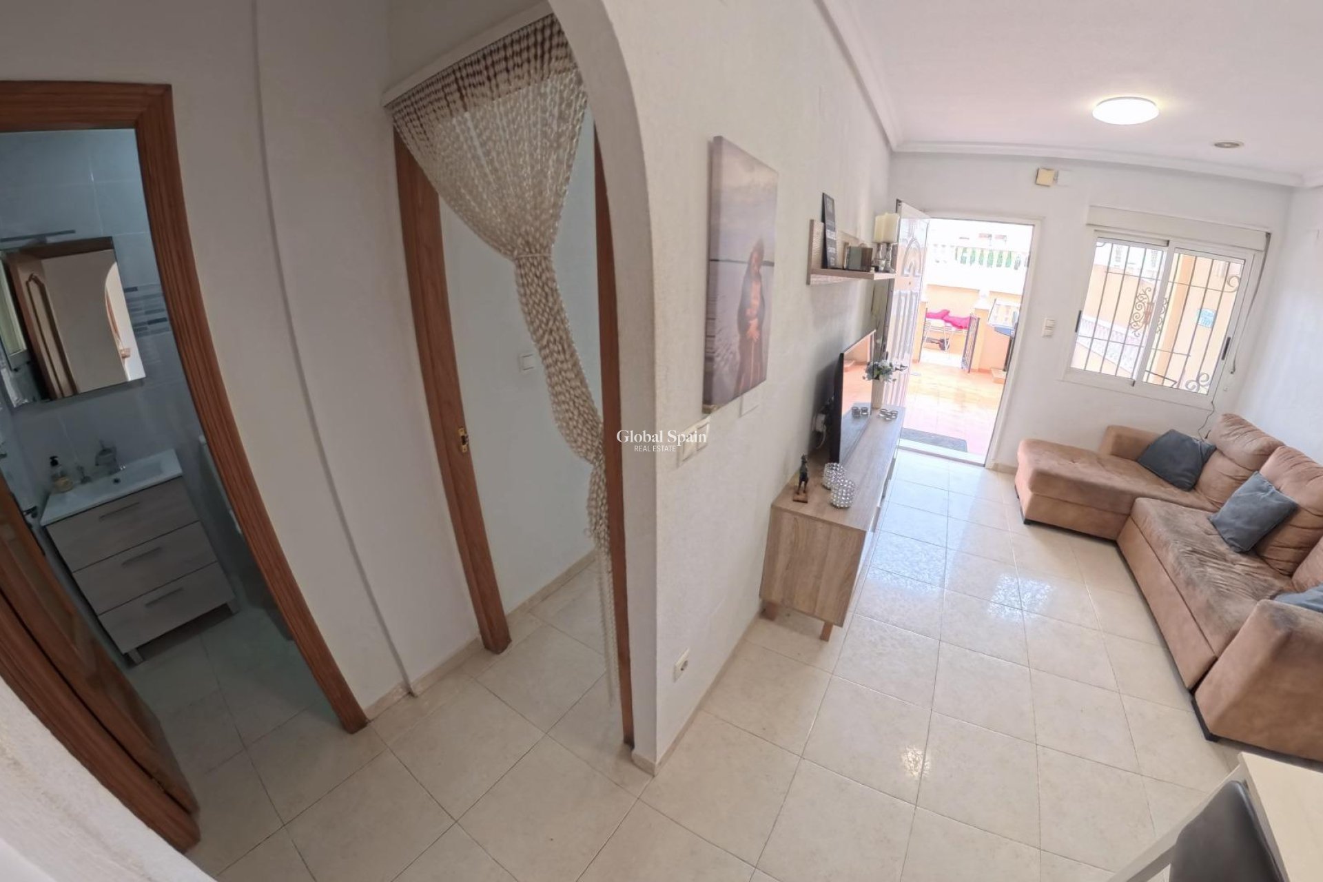 Odsprzedaż - MIESZKANIE -
TORREVIEJA - Center