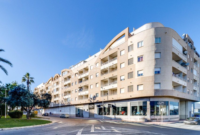 Odsprzedaż - MIESZKANIE -
TORREVIEJA - Center
