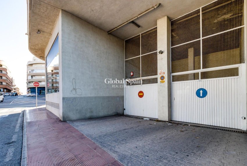 Odsprzedaż - MIESZKANIE -
TORREVIEJA - Center