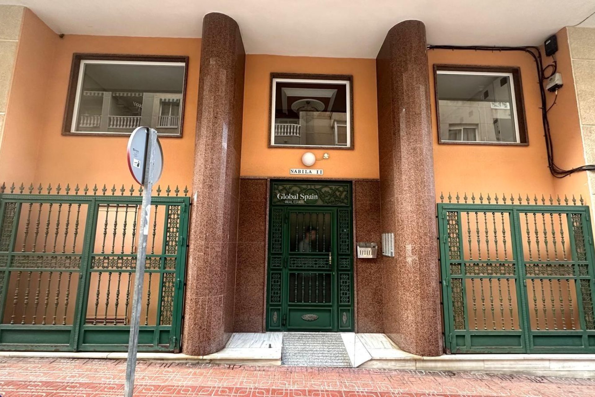 Odsprzedaż - MIESZKANIE -
TORREVIEJA - Center
