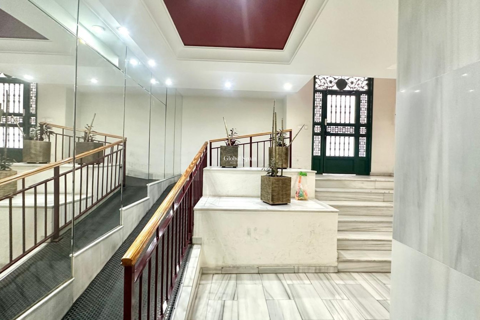 Odsprzedaż - MIESZKANIE -
TORREVIEJA - Center