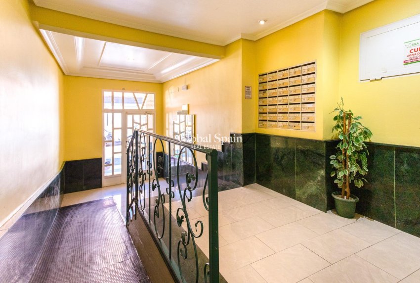 Odsprzedaż - MIESZKANIE -
TORREVIEJA - Center