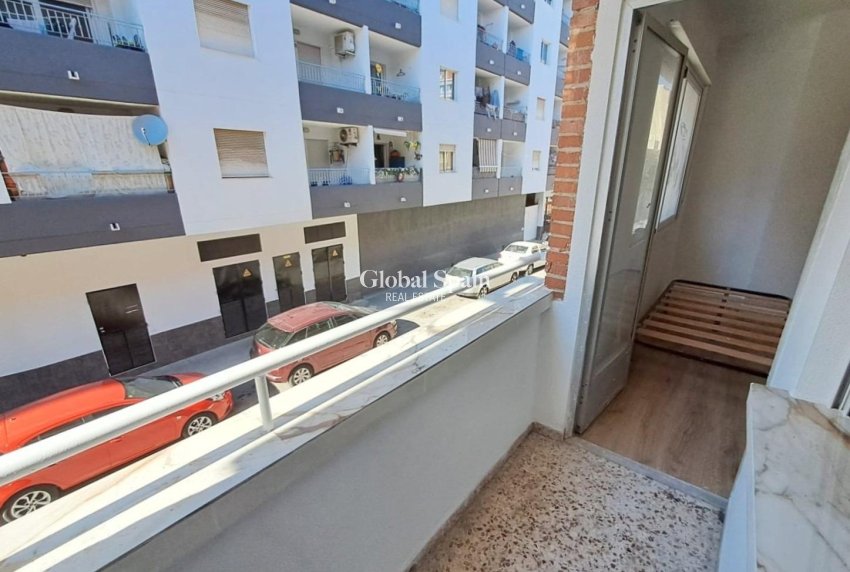 Odsprzedaż - MIESZKANIE -
TORREVIEJA - Center