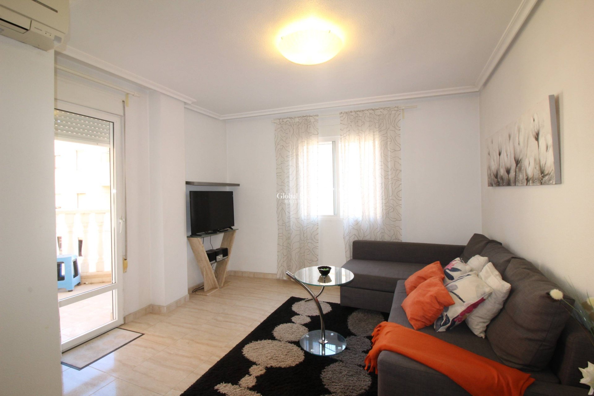 Odsprzedaż - MIESZKANIE -
TORREVIEJA - Center