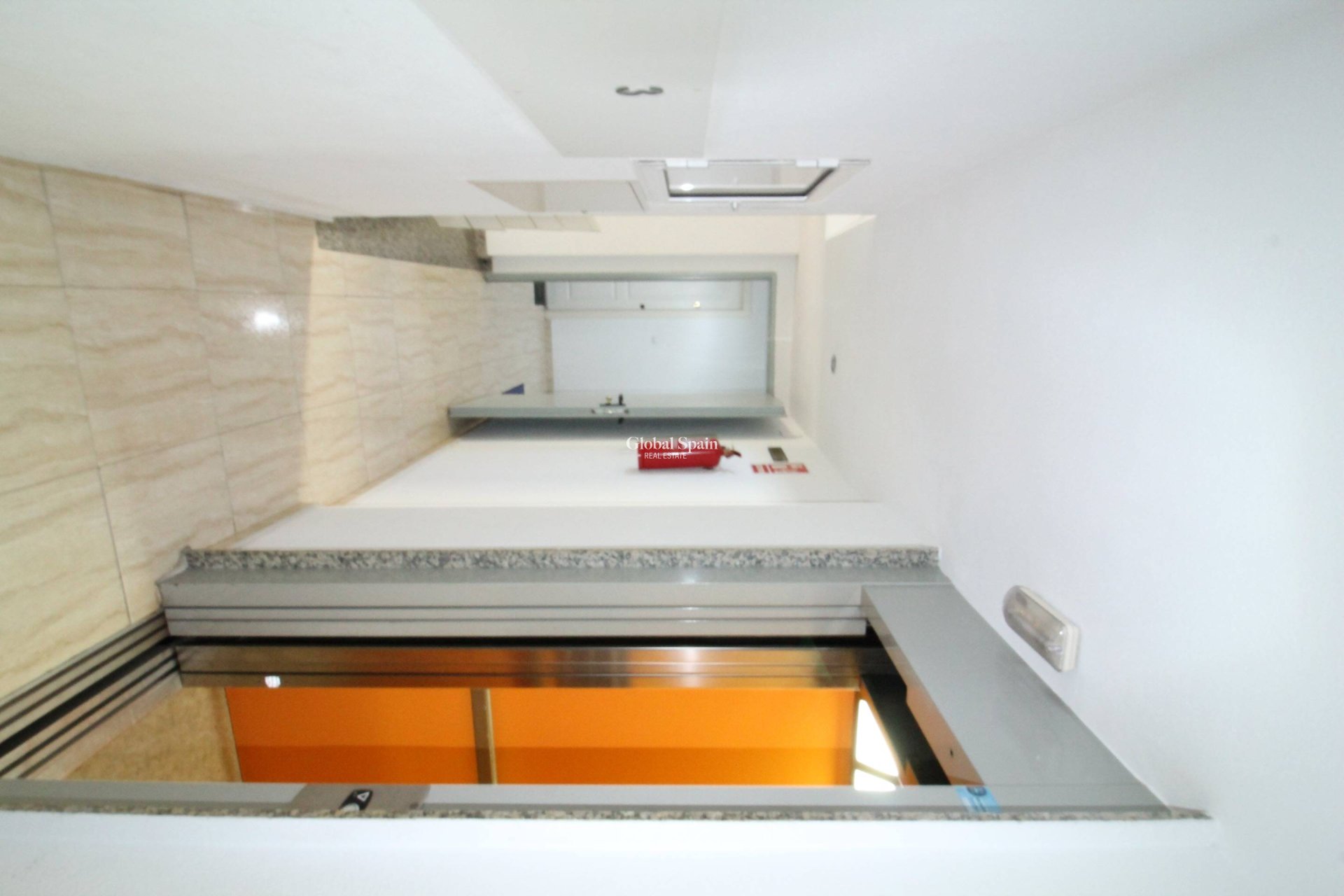 Odsprzedaż - MIESZKANIE -
TORREVIEJA - Center