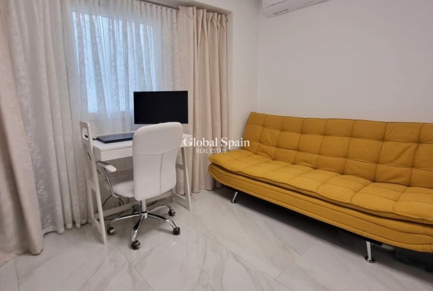 Odsprzedaż - MIESZKANIE -
TORREVIEJA - Center