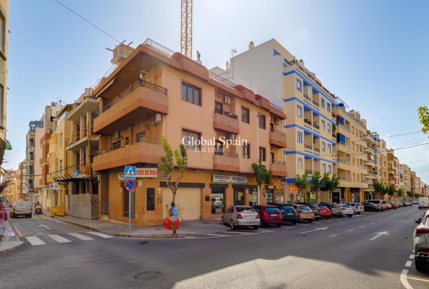Odsprzedaż - MIESZKANIE -
TORREVIEJA - Center