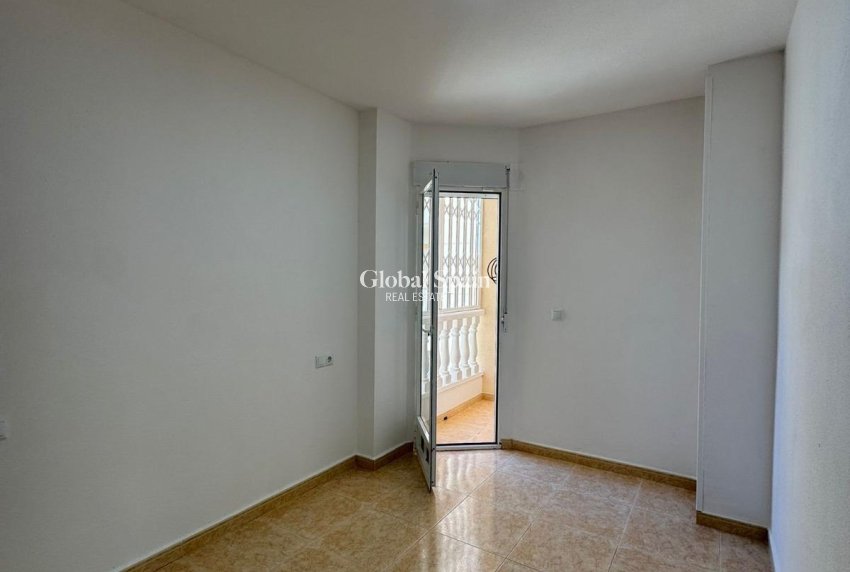 Odsprzedaż - MIESZKANIE -
TORREVIEJA - Center