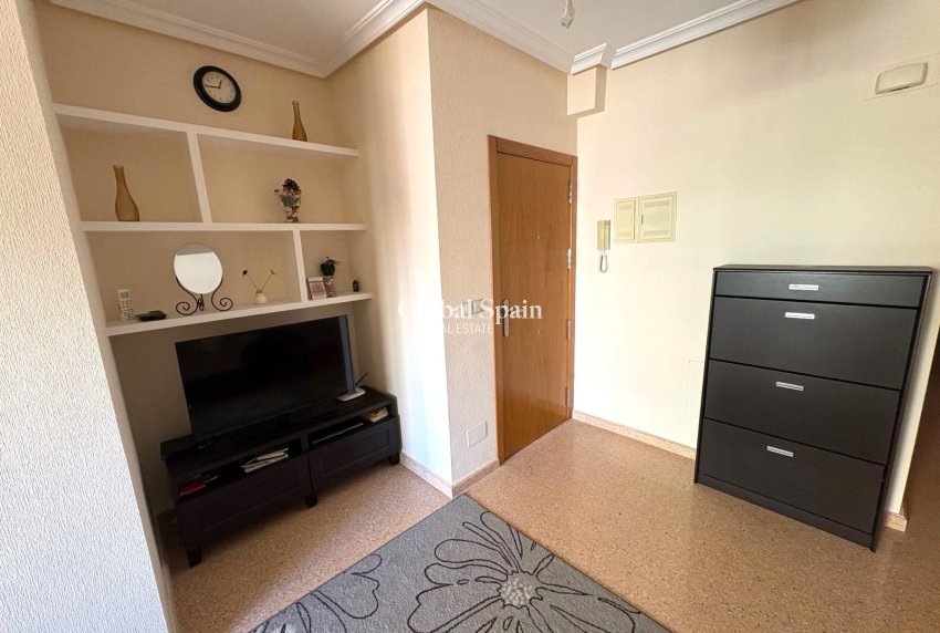 Odsprzedaż - MIESZKANIE -
TORREVIEJA - Center