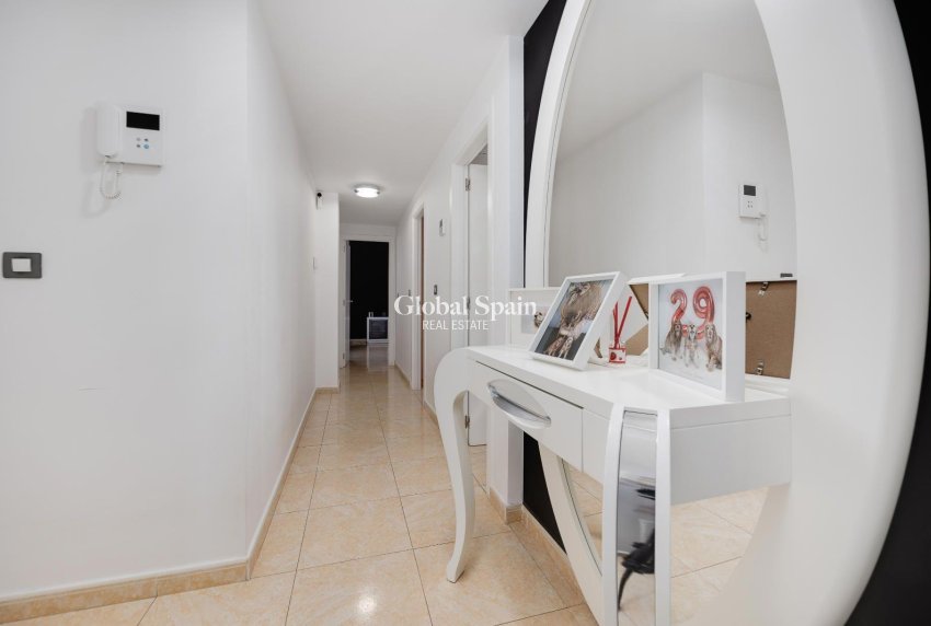 Odsprzedaż - MIESZKANIE -
TORREVIEJA - Center