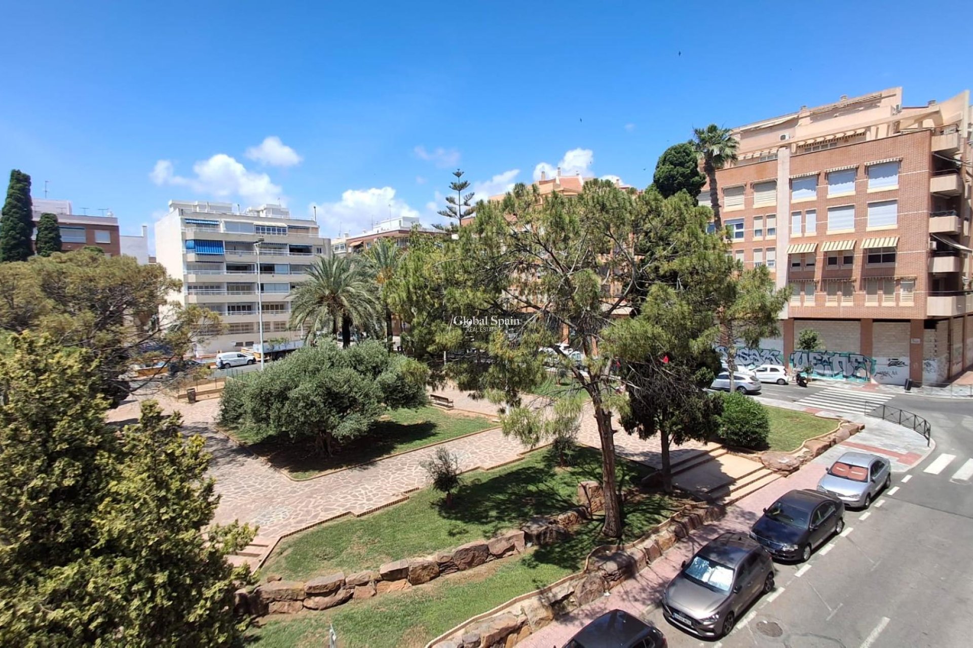 Odsprzedaż - MIESZKANIE -
TORREVIEJA - Center