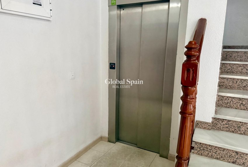 Odsprzedaż - MIESZKANIE -
TORREVIEJA - Center